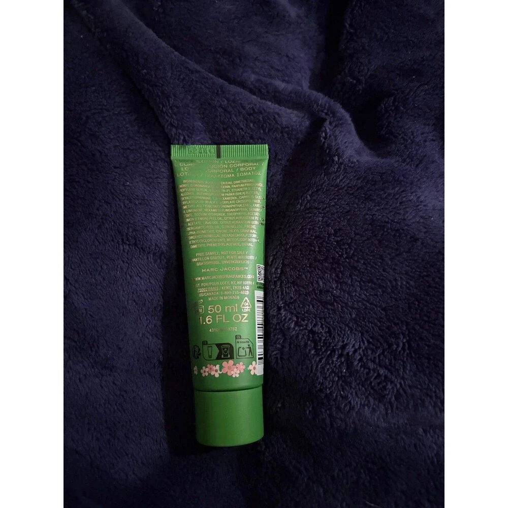 Marc Jacob’s daisy body lotion 50ml